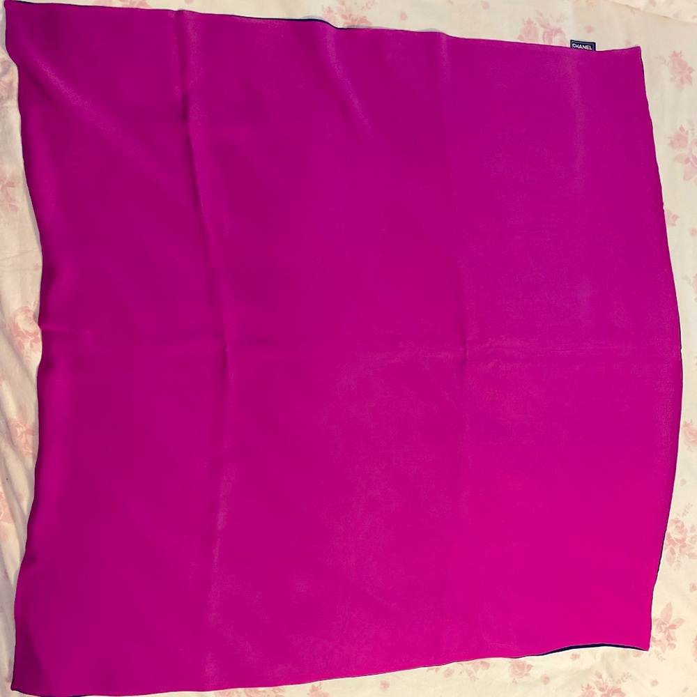 Vintage Double Sided Chanel Silk Scarf. Black reverses to magenta. - Picture 10 of 14